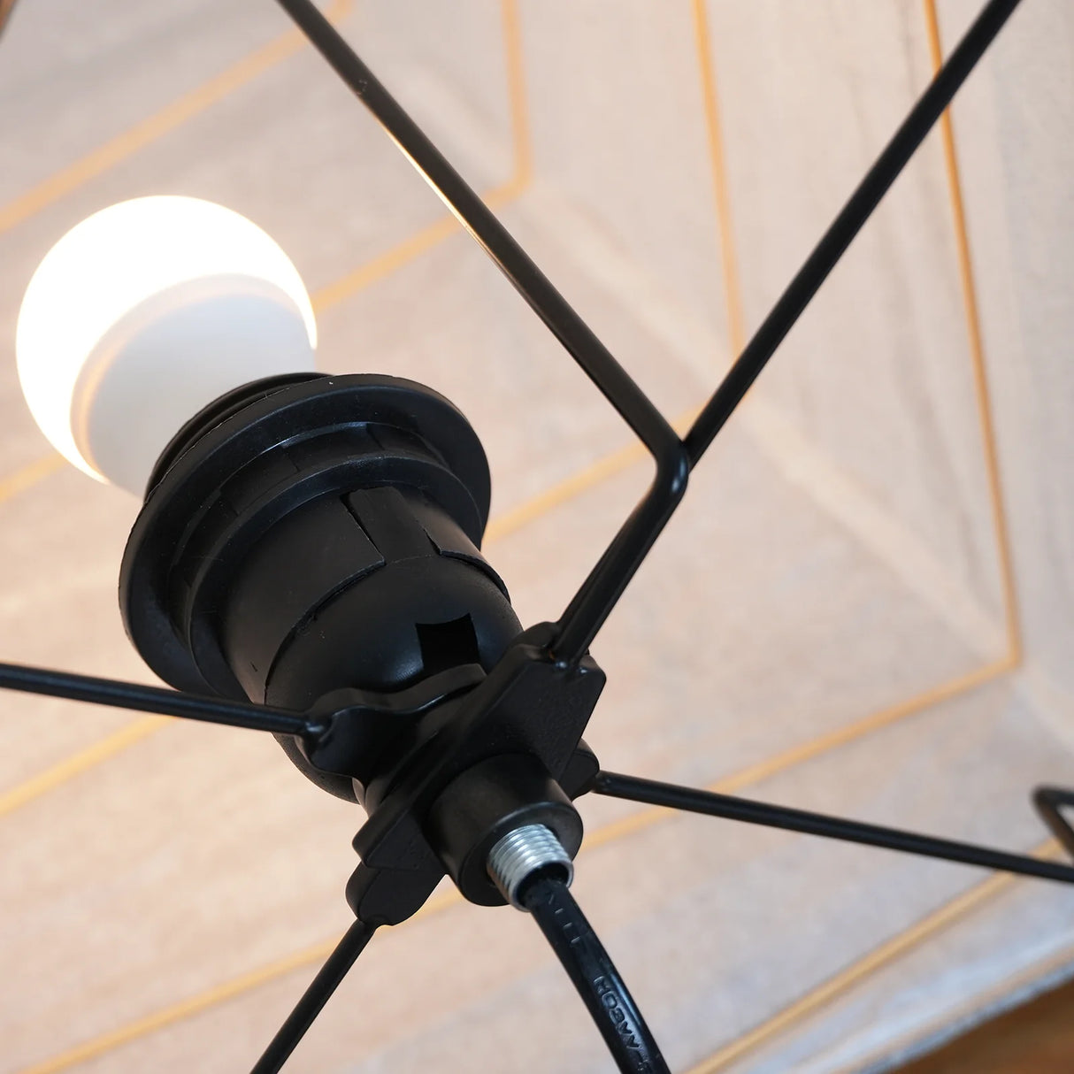 Akari 4N Table Lamp