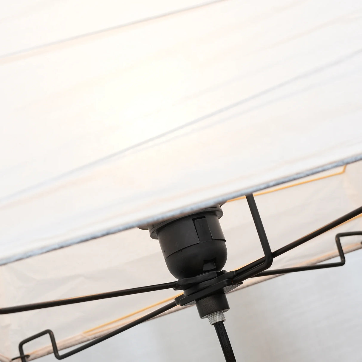 Akari 4N Table Lamp