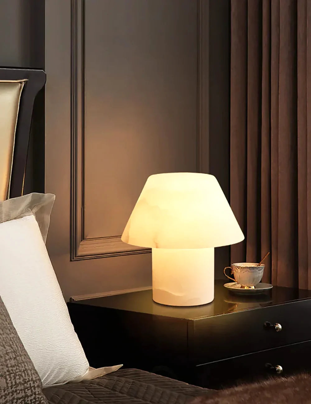 Alabaster Parachilna Petra Tapered Table Lamp