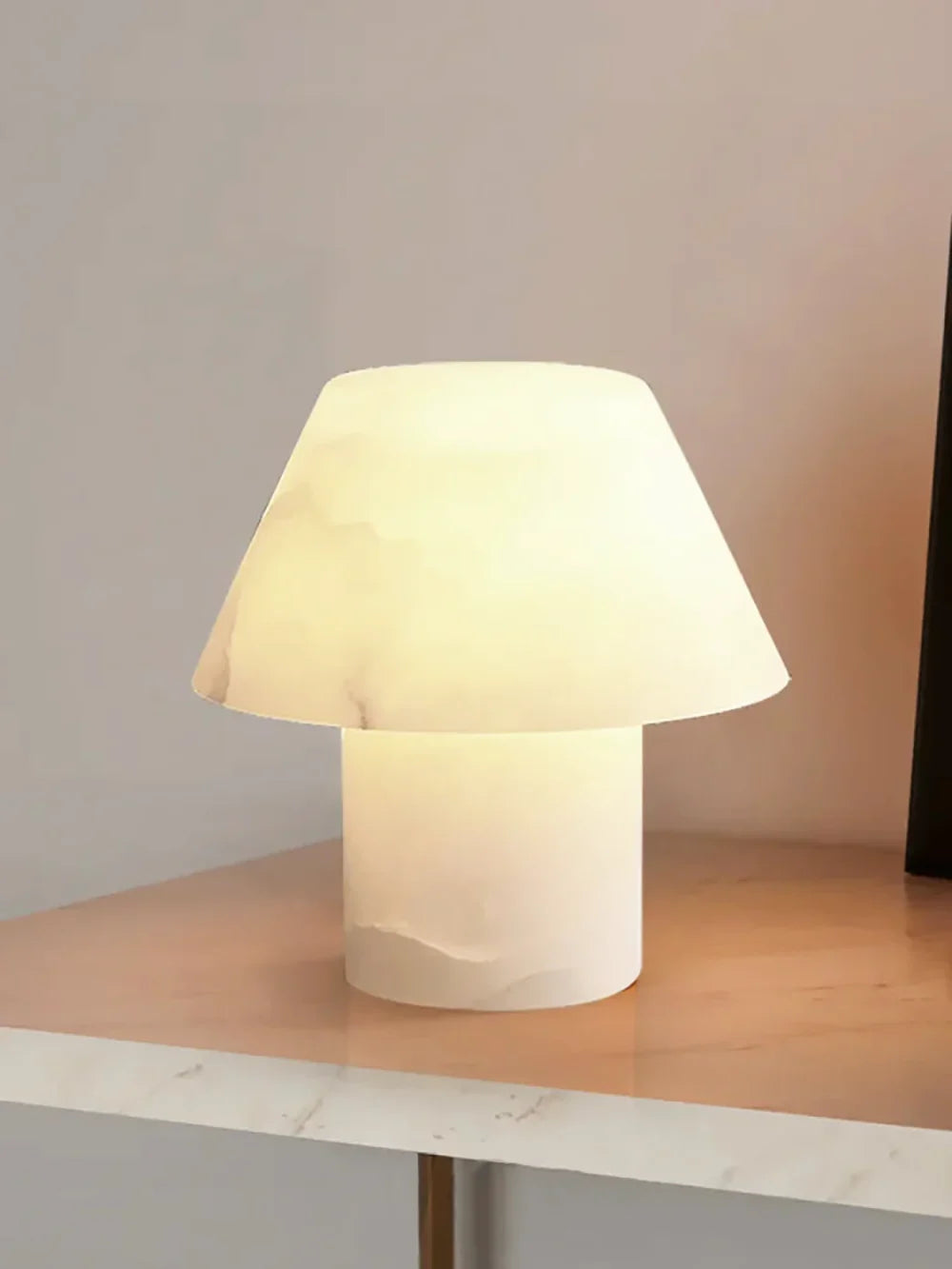 Alabaster Parachilna Petra Tapered Table Lamp