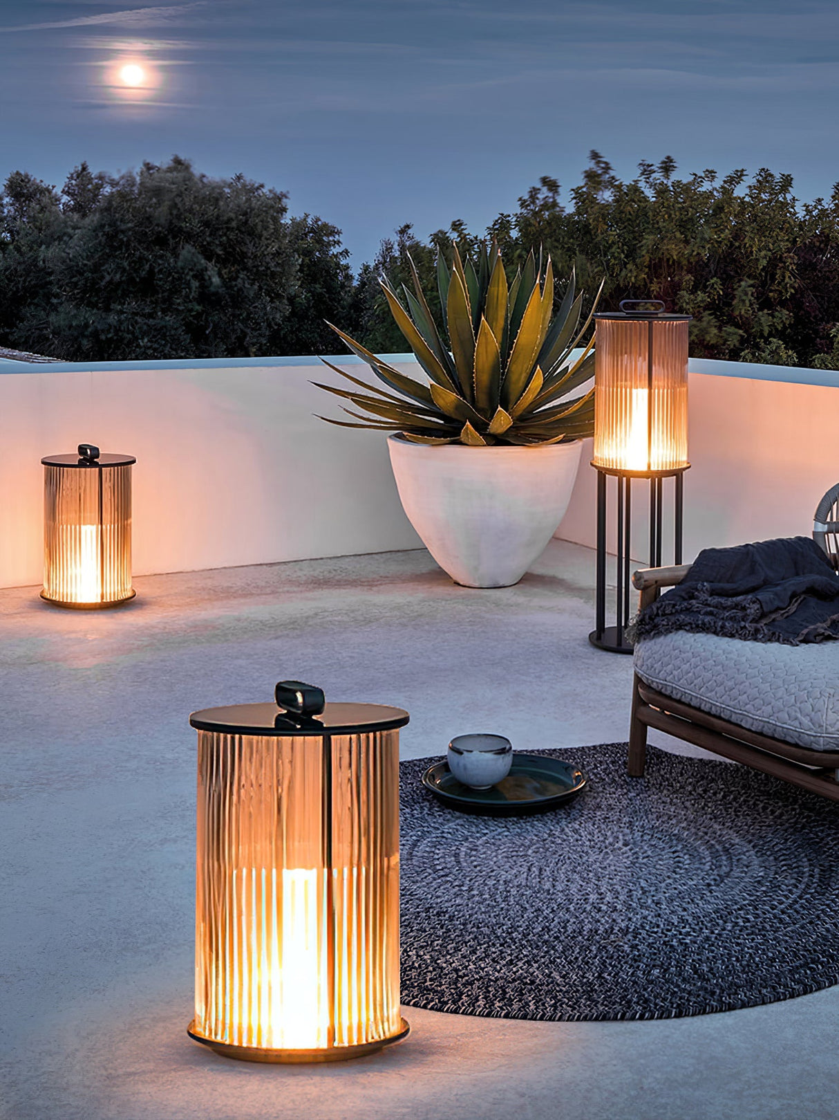 Ambient Line Lantern Garden Lights