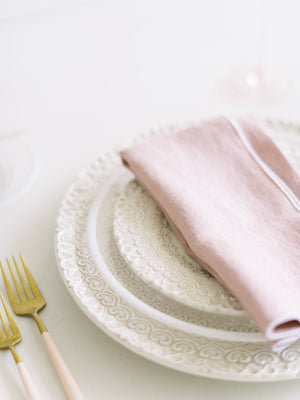 STONE WASHED LINEN NAPKINS // SET OF 4