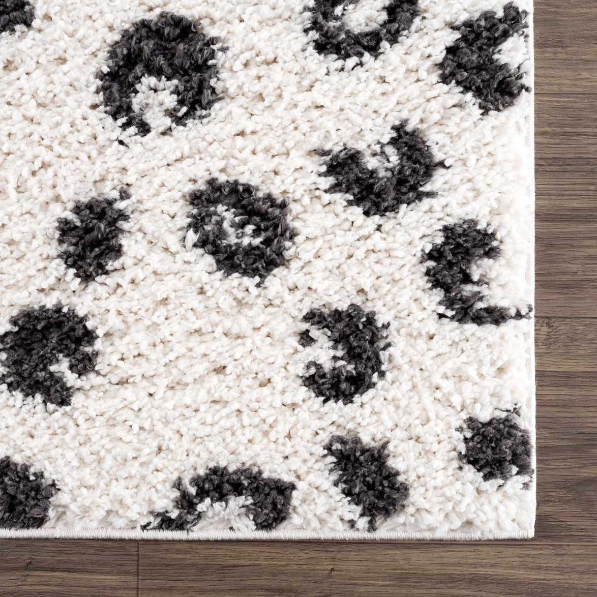 Zhen Black Spots Leopard Rug - Clearance