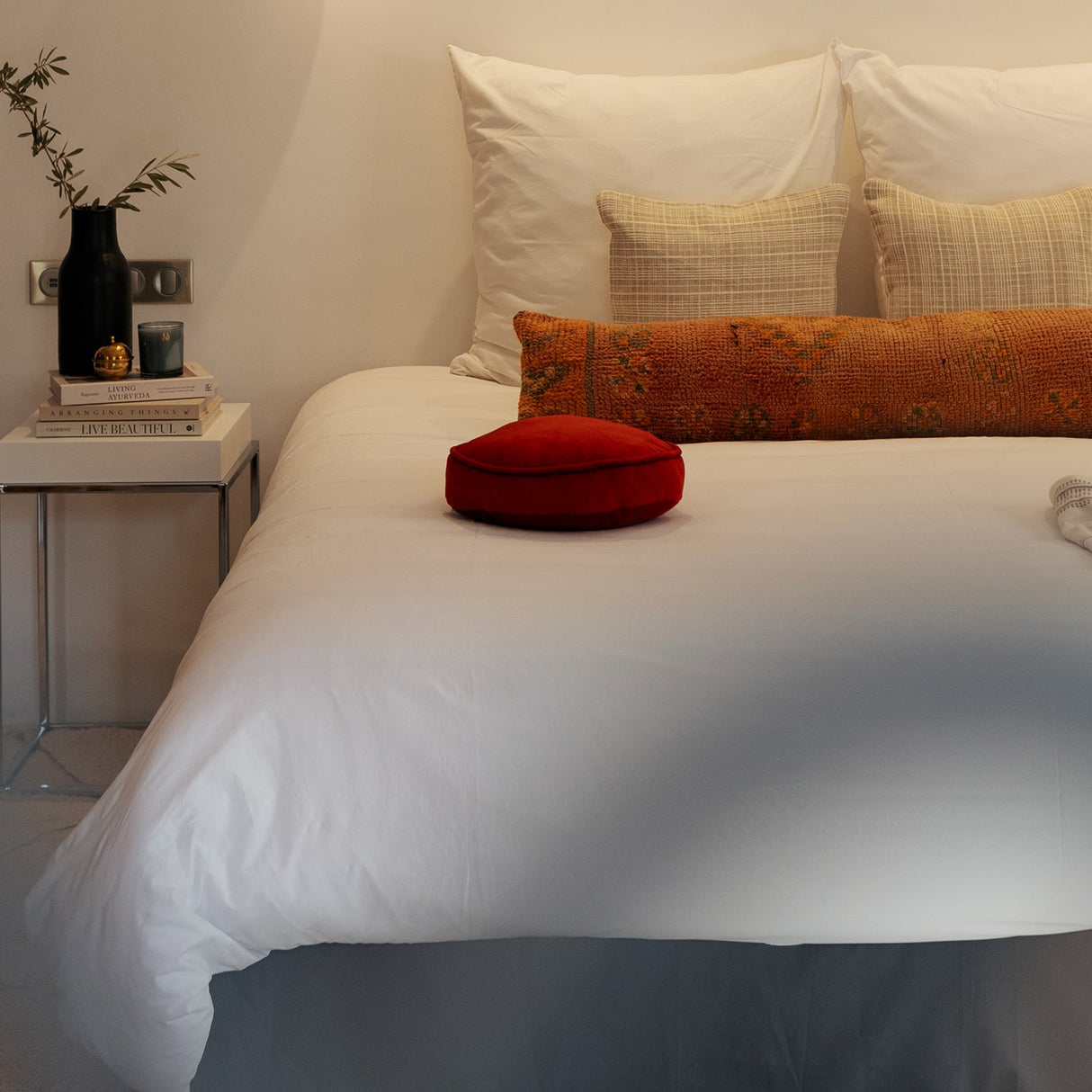 Bermont Round Pillow