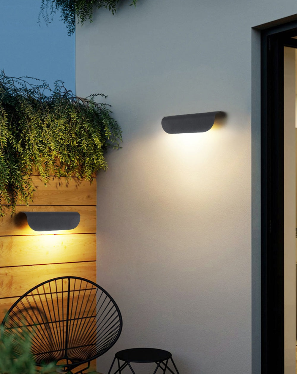 Bay Curved Garden Wall Light