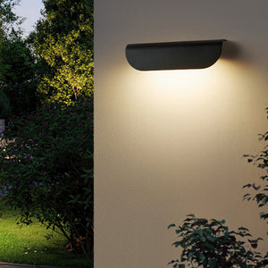 Bay Curved Garden Wall Light