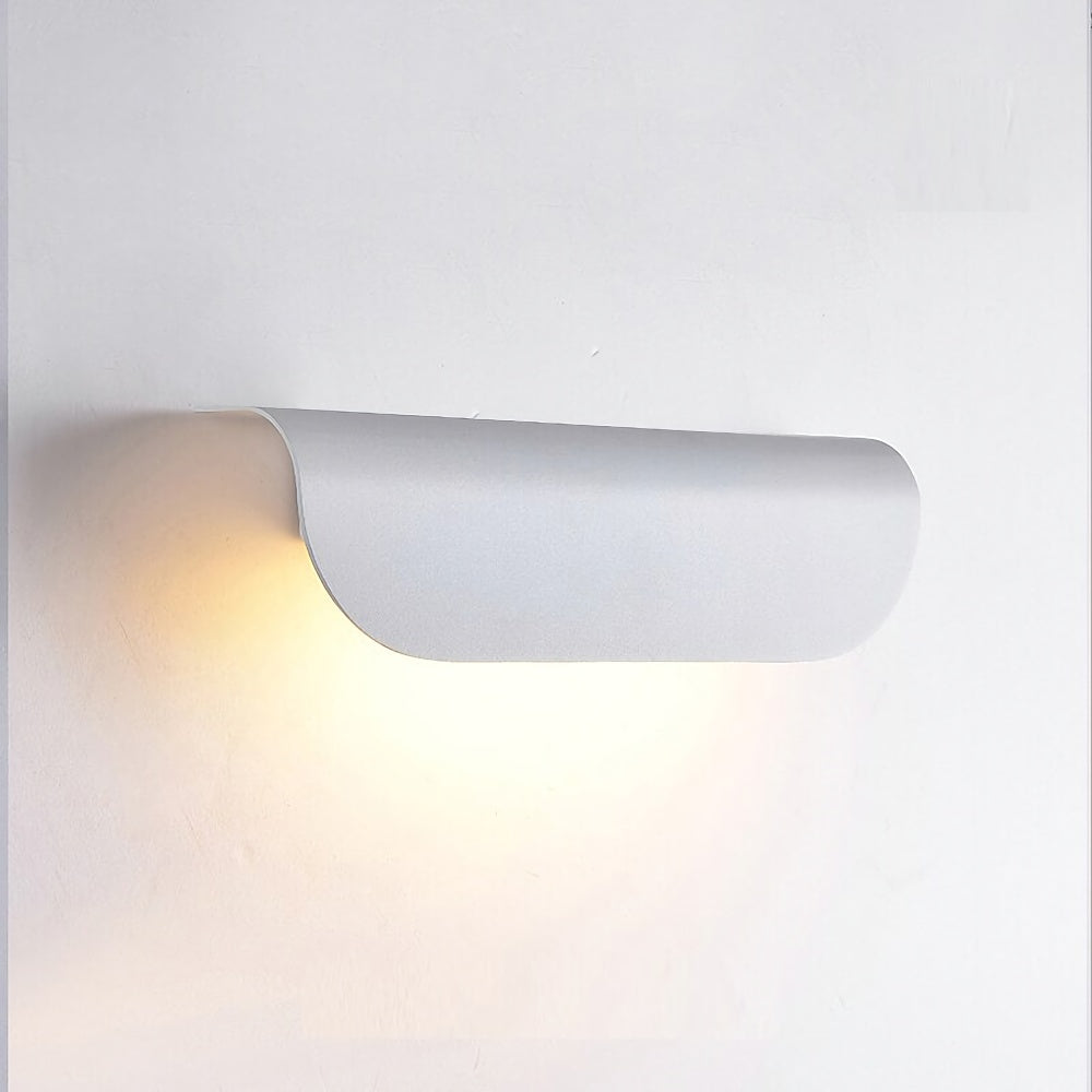 Bay Curved Garden Wall Light
