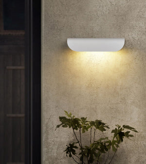 Bay Curved Garden Wall Light