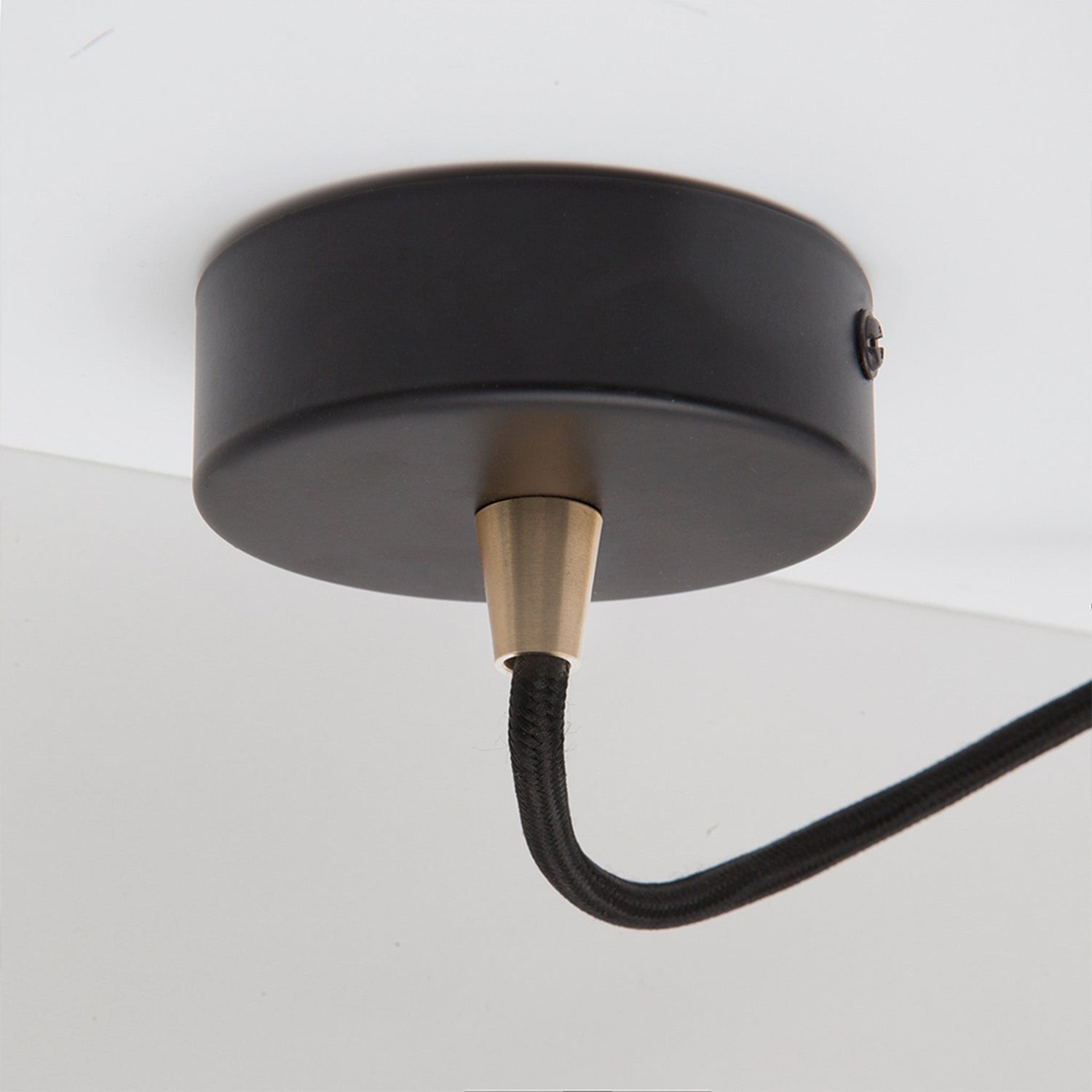 Knuckle Pendant in Oak