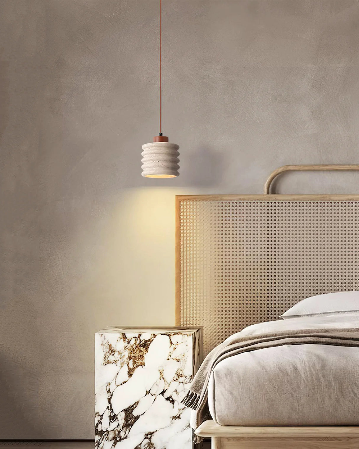 Candeeiro Column Travertine Pendant Lamp