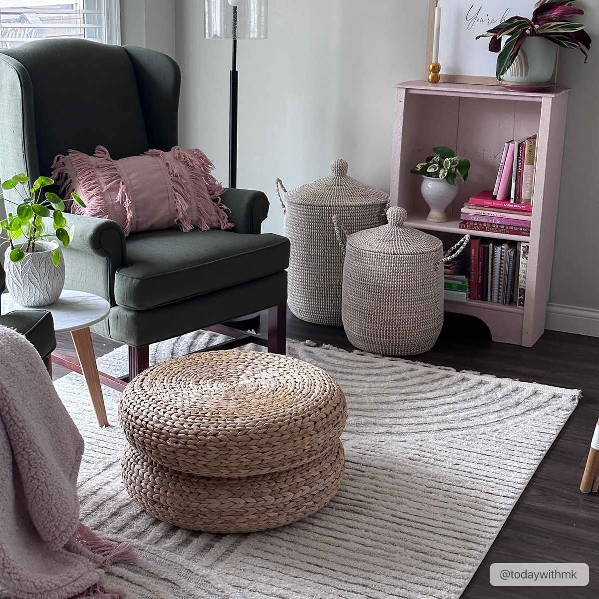 Dauin 3D Rainbow Area Rug with Tassels