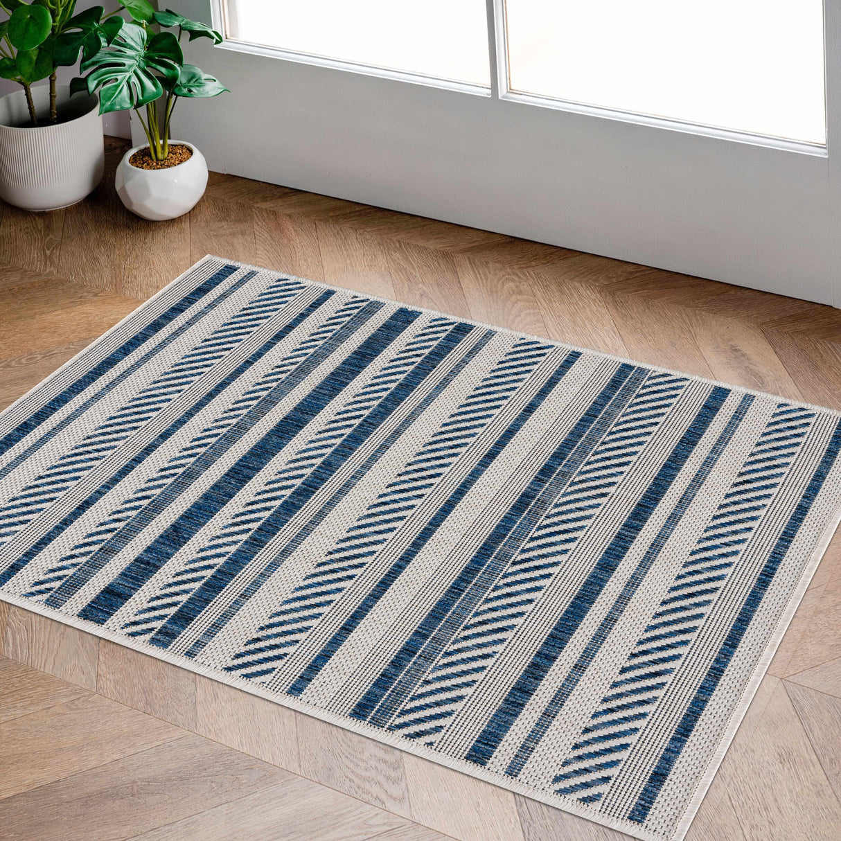 Olin White&Blue Striped Nordic Rug
