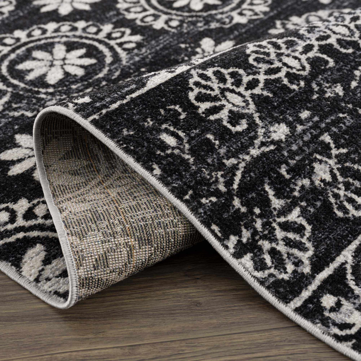Kahraman Black & White Washable Rug