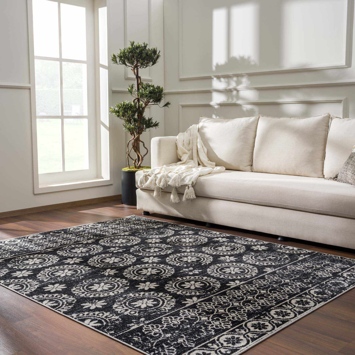 Kahraman Black & White Washable Rug