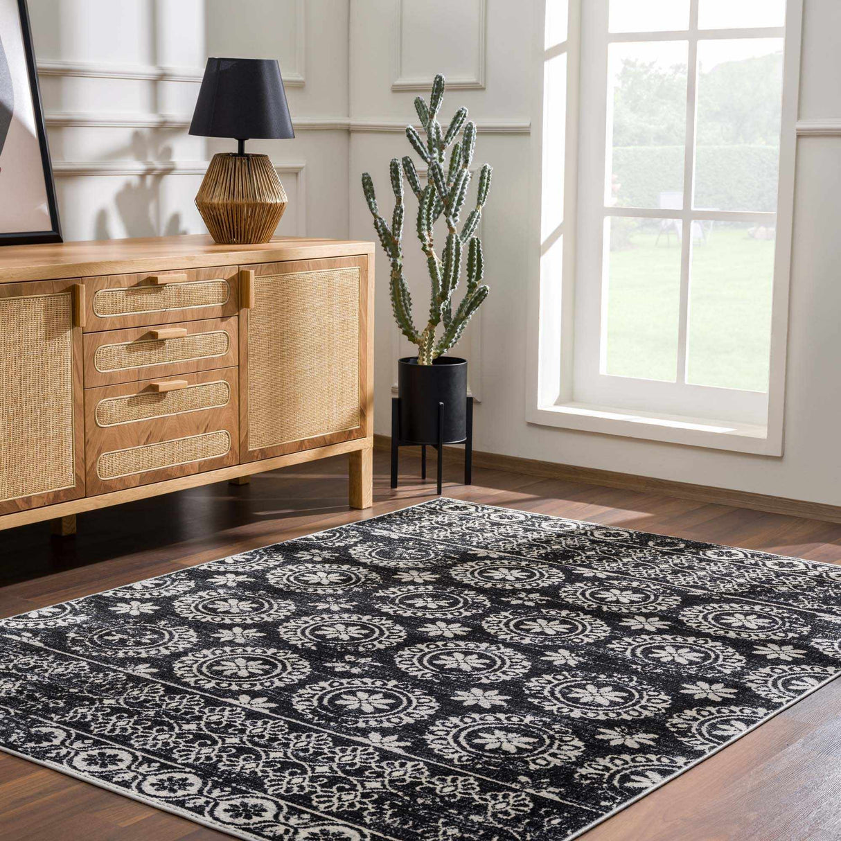Kahraman Black & White Washable Rug