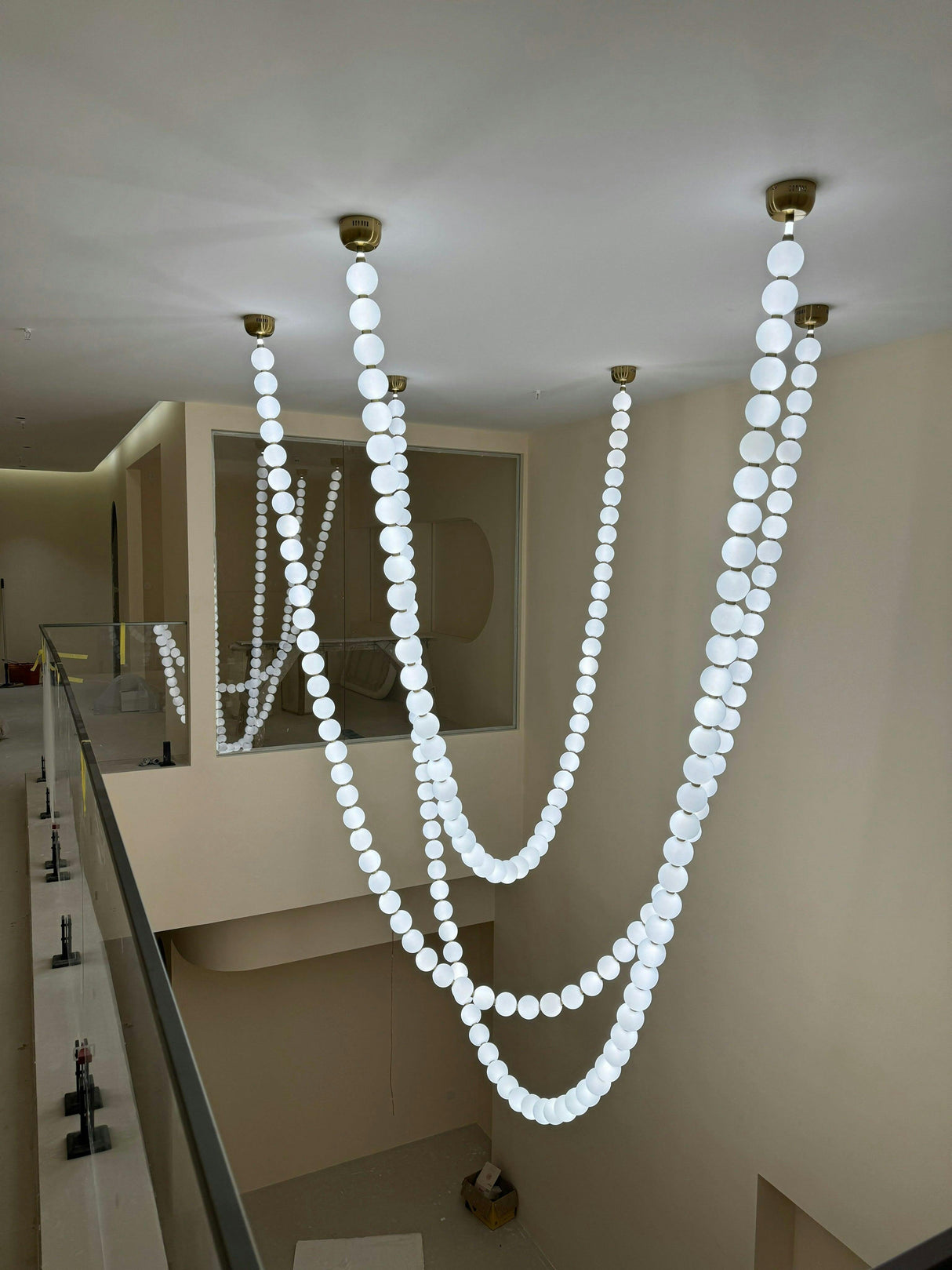 Luxurious Pearl Necklace Chandelier