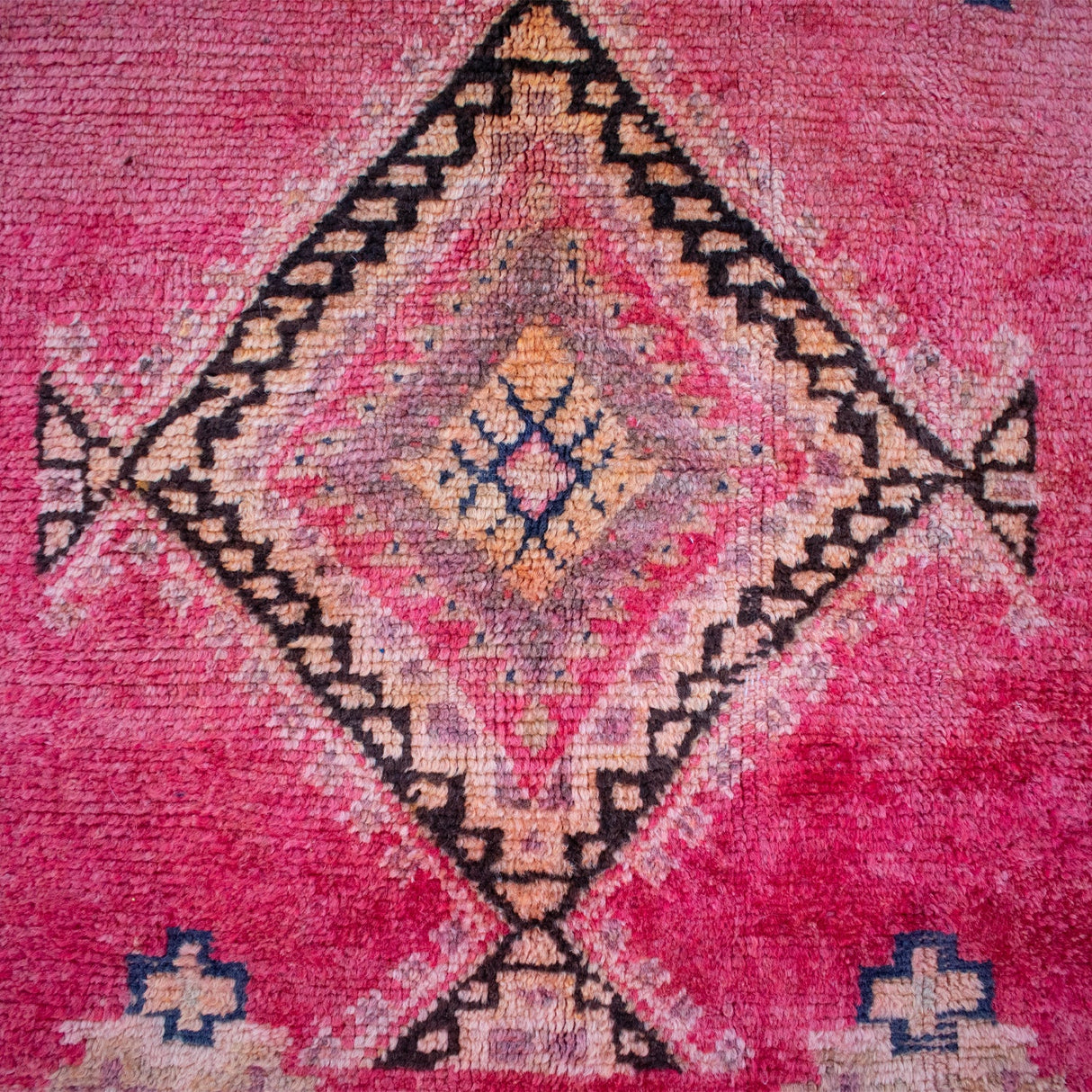 Vintage Moroccan Rug | 3'10" x 7'