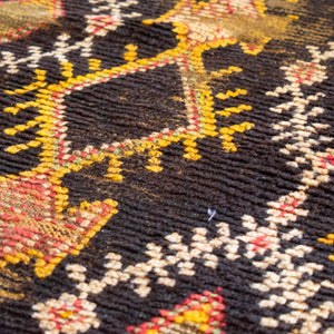 Vintage Moroccan Rug | 4' x 8'4"