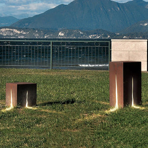 Cube Crack Outdoor Light