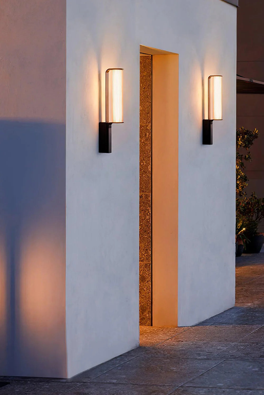 Modern Curved Zenith Arc Outdoor Wall Sconce
