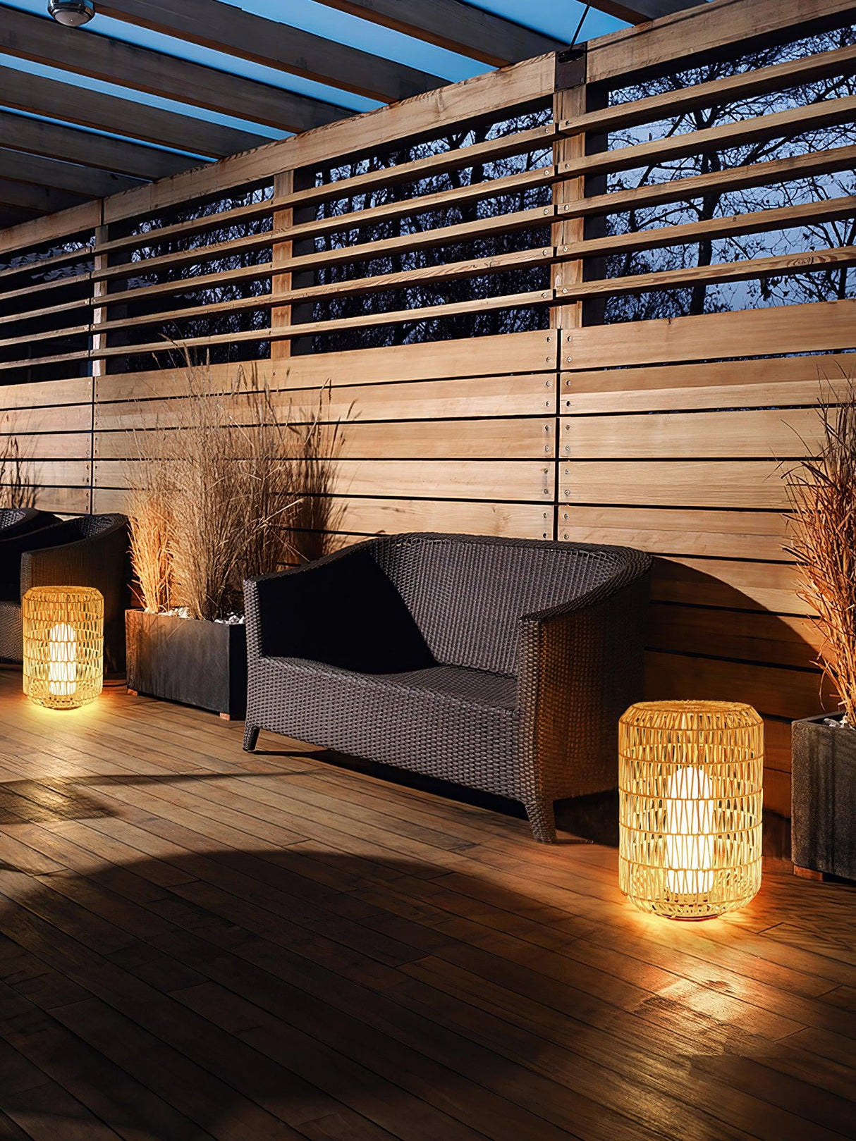 Modern Woven Rattan Outdoor Lamp