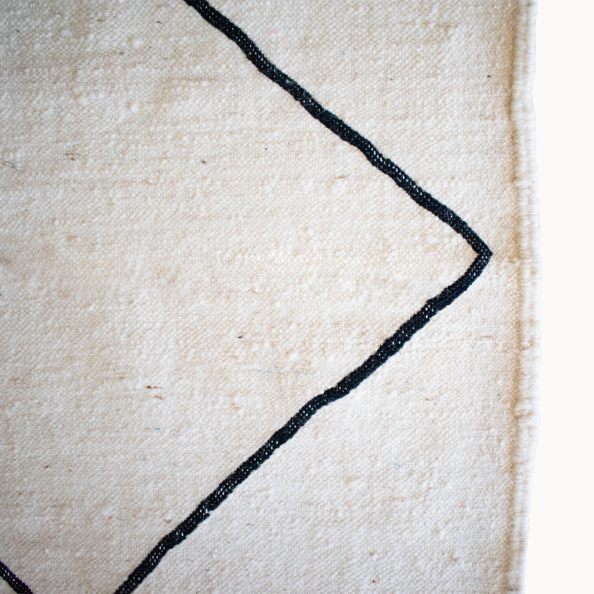 Tim Contemporary Moroccan Flatweave Rug | 6'5" x 9'4"