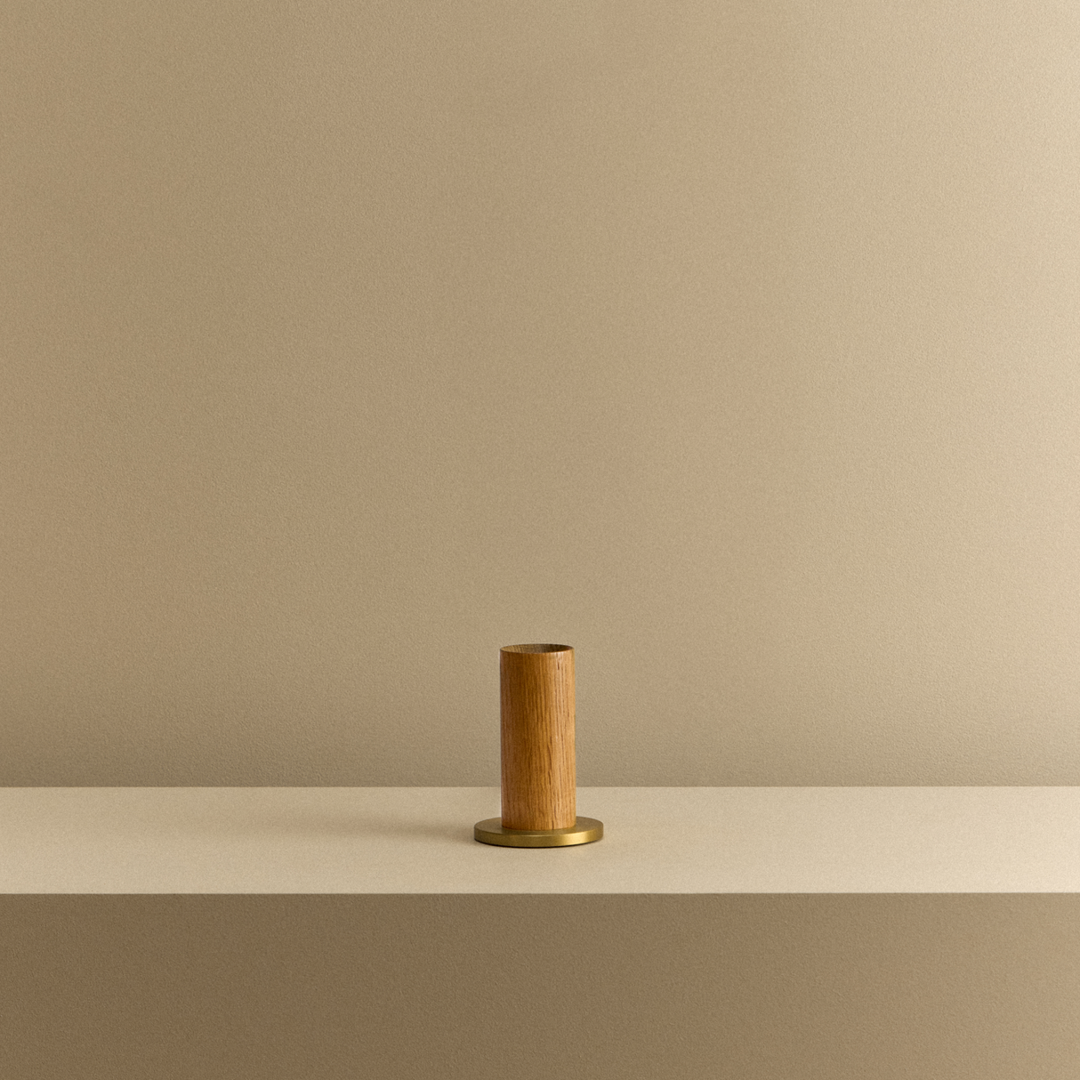 Knuckle Table Lamp in Oak