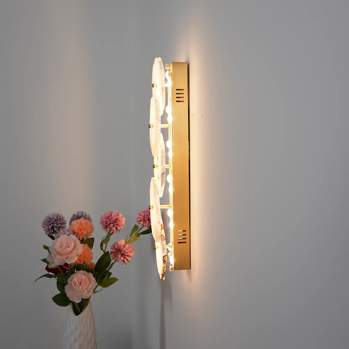 Petra Wall Lamp