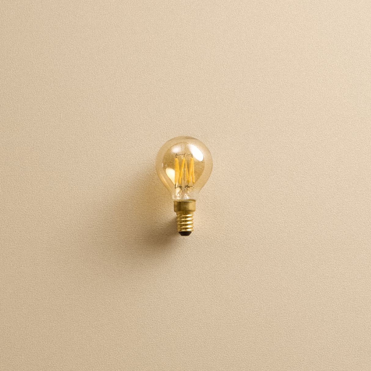 Pluto E12 Tinted LED Bulb