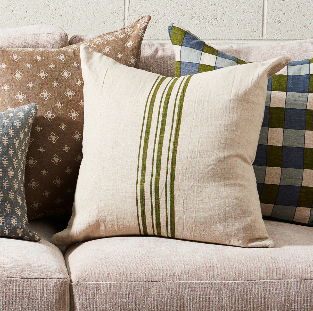 Quinn Pillow 22" x 22" - Green
