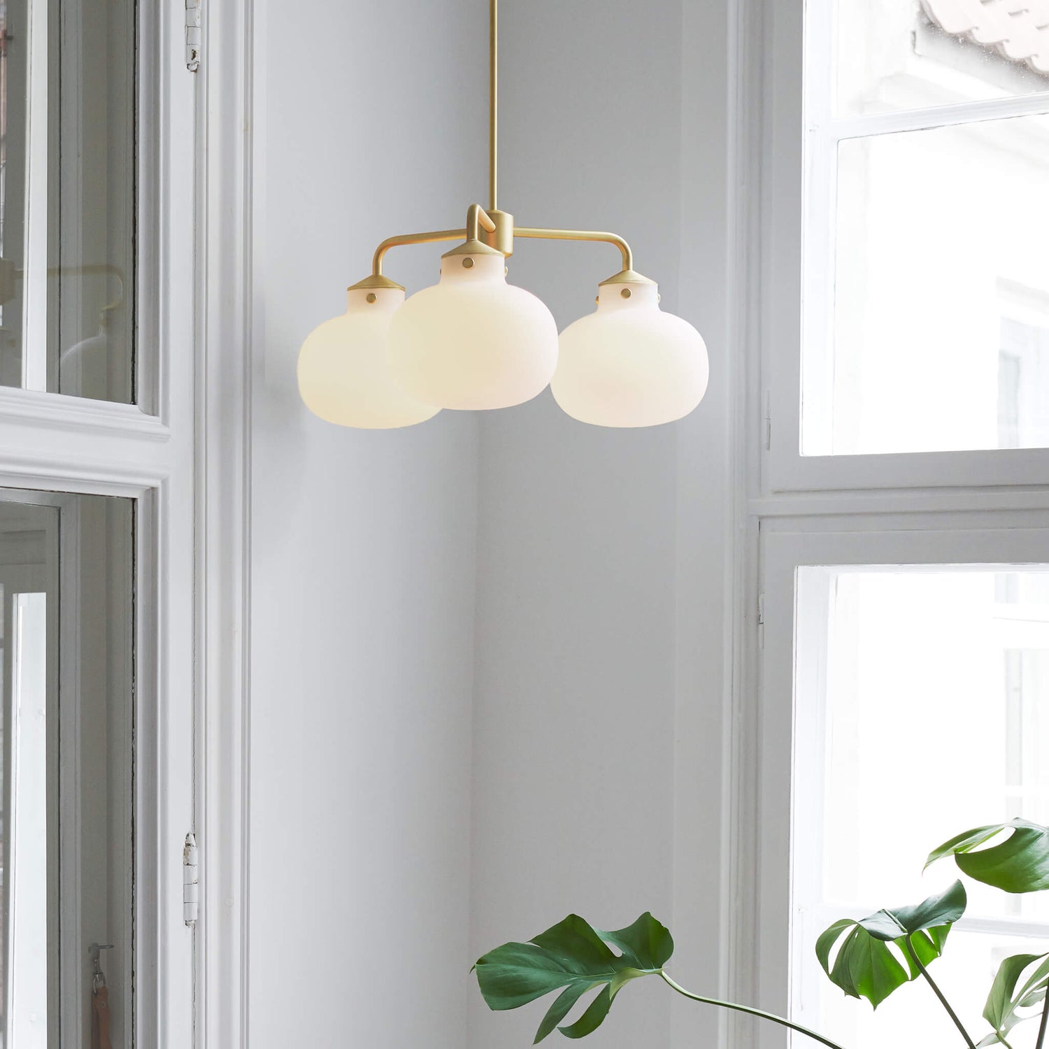 Raito Glass Globe Pendant Chandelier