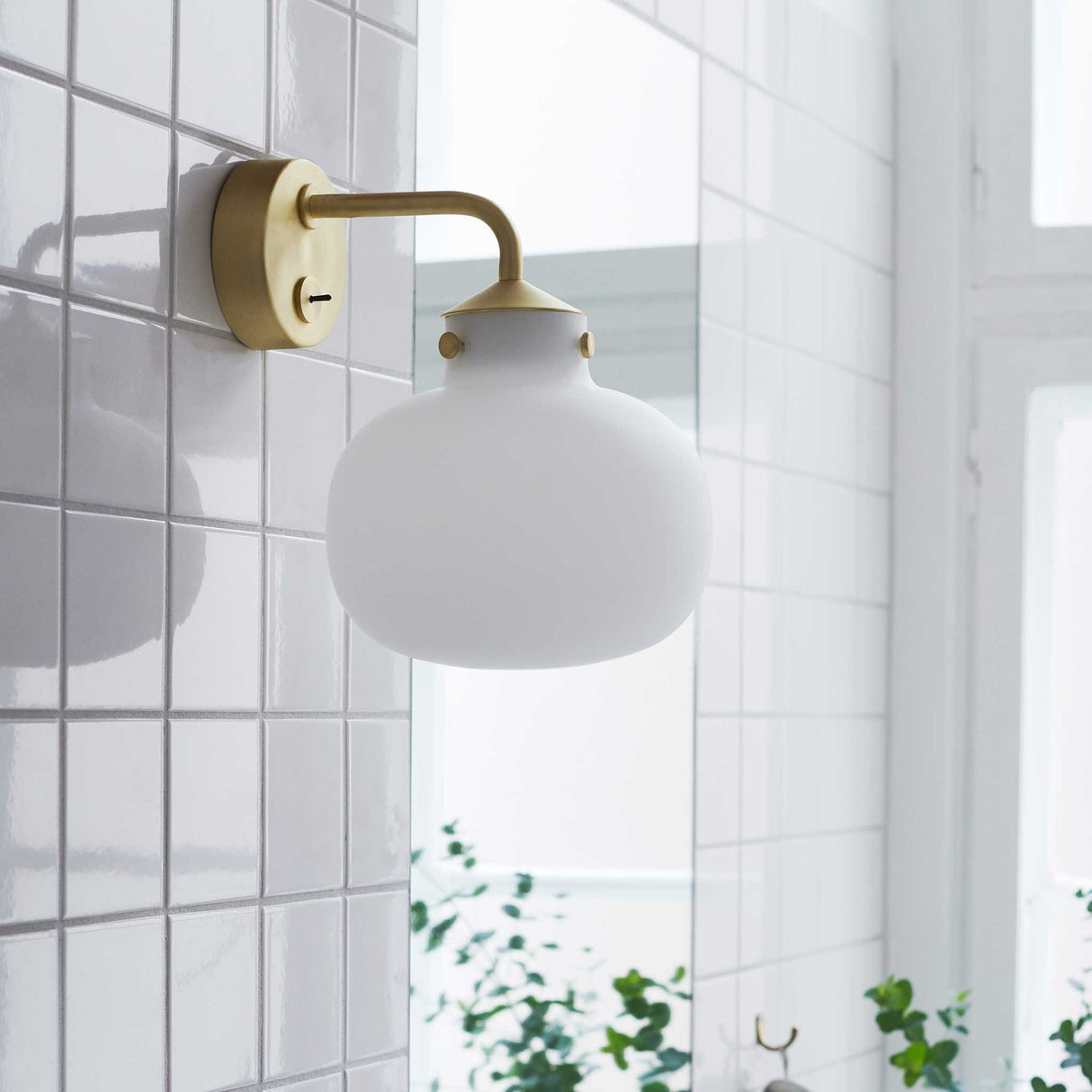 Raito Wall Light