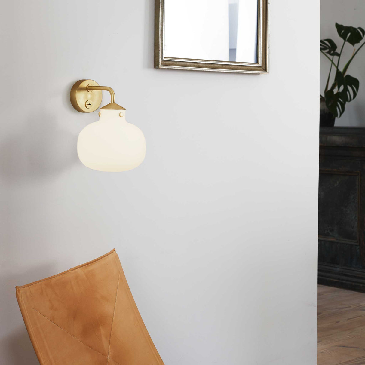 Raito Wall Light