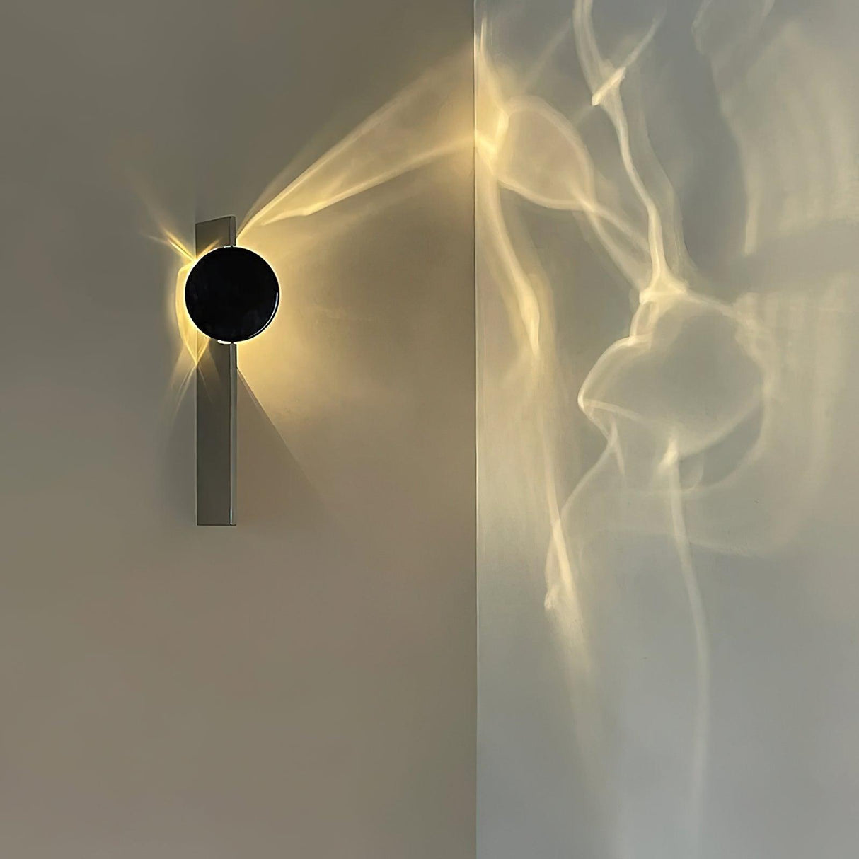 Ripple Rotating Wall Lamp
