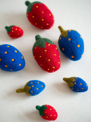 RED STRAWBERRY WOOL DOG TOY