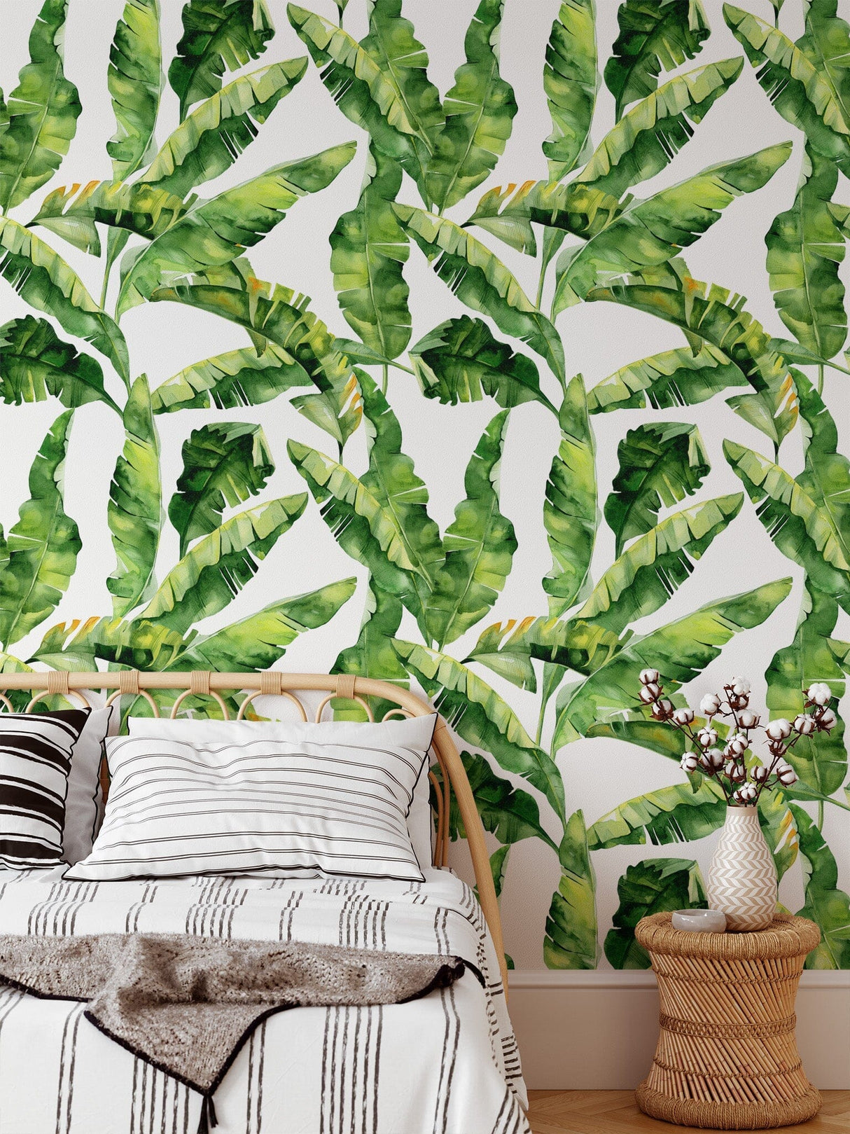 Green Tropical Leaf Wallpaper