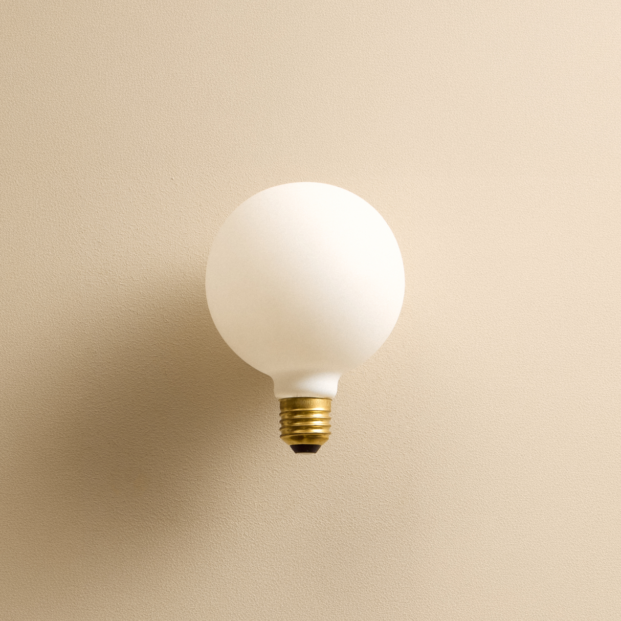 Sphere III E26 Dim-to-Warm LED Bulb