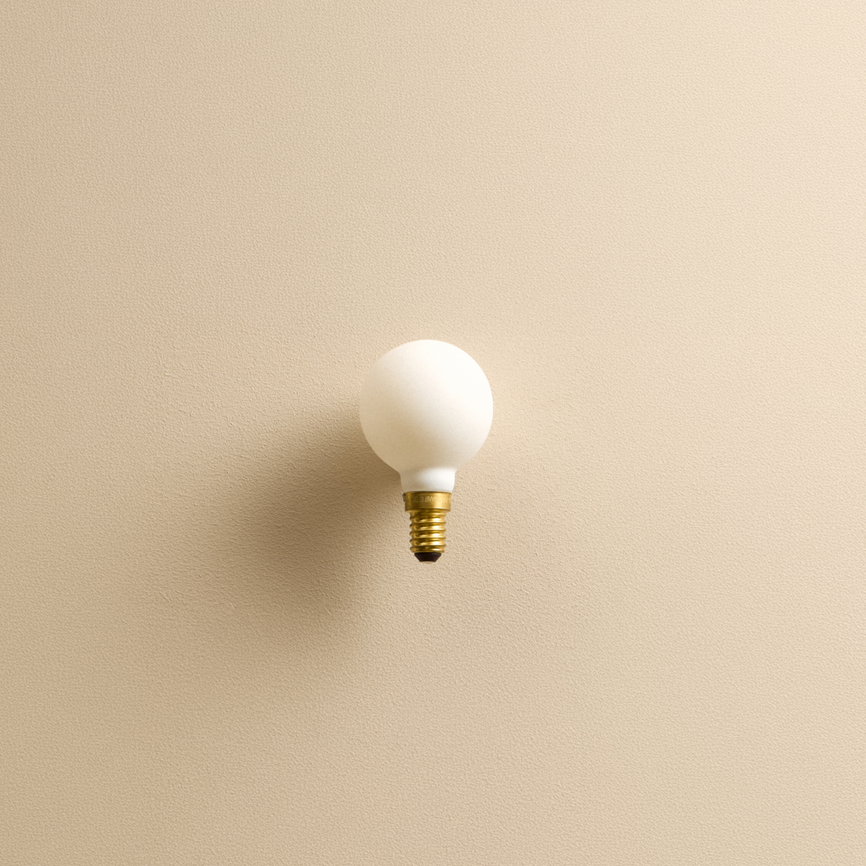 Sphere I E12 Dim-to-Warm LED Bulb