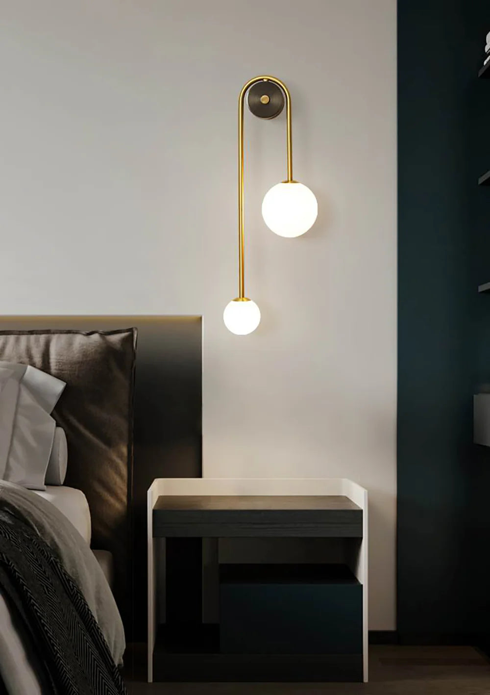 Spherical Light Luxury Wall Lamp