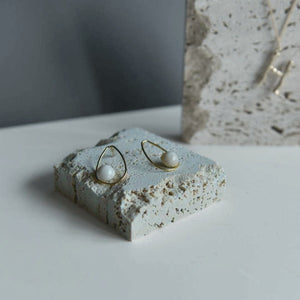 Amalfi Travertine Stone Jewelry Pedestal, Small/Large