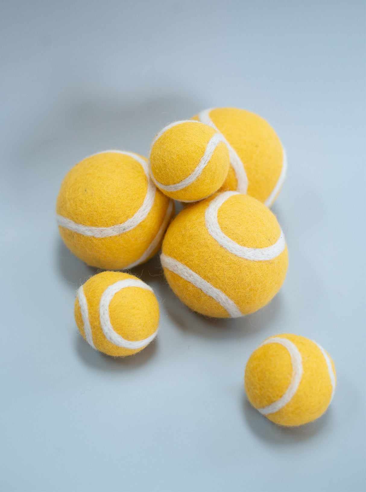WOOL TENNIS BALL