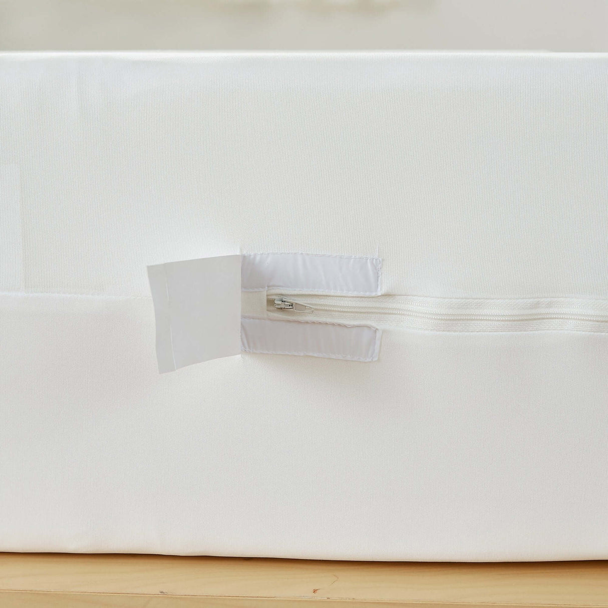 Bargoose BedBug Solution™ Zippered Stretch Knit Box Spring Protector