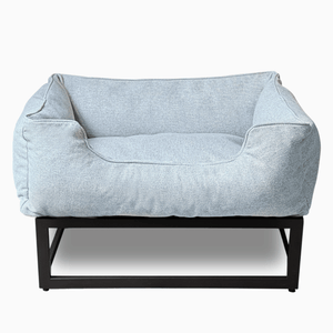 The FÜZI Elevated Dog Bed