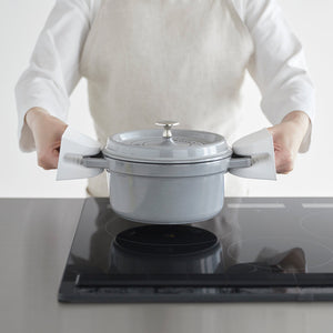 Magnetic Pot Holders - Set of 2 - Silicone