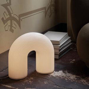 Vuelta Arch Table Lamp