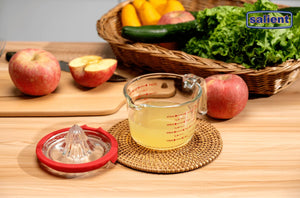 Measuring Cup with Juicer