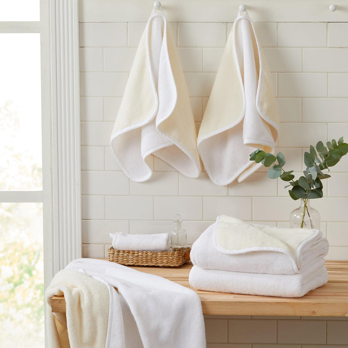 4 Pack Two-Toned Hand Towel - Vanessa Collection