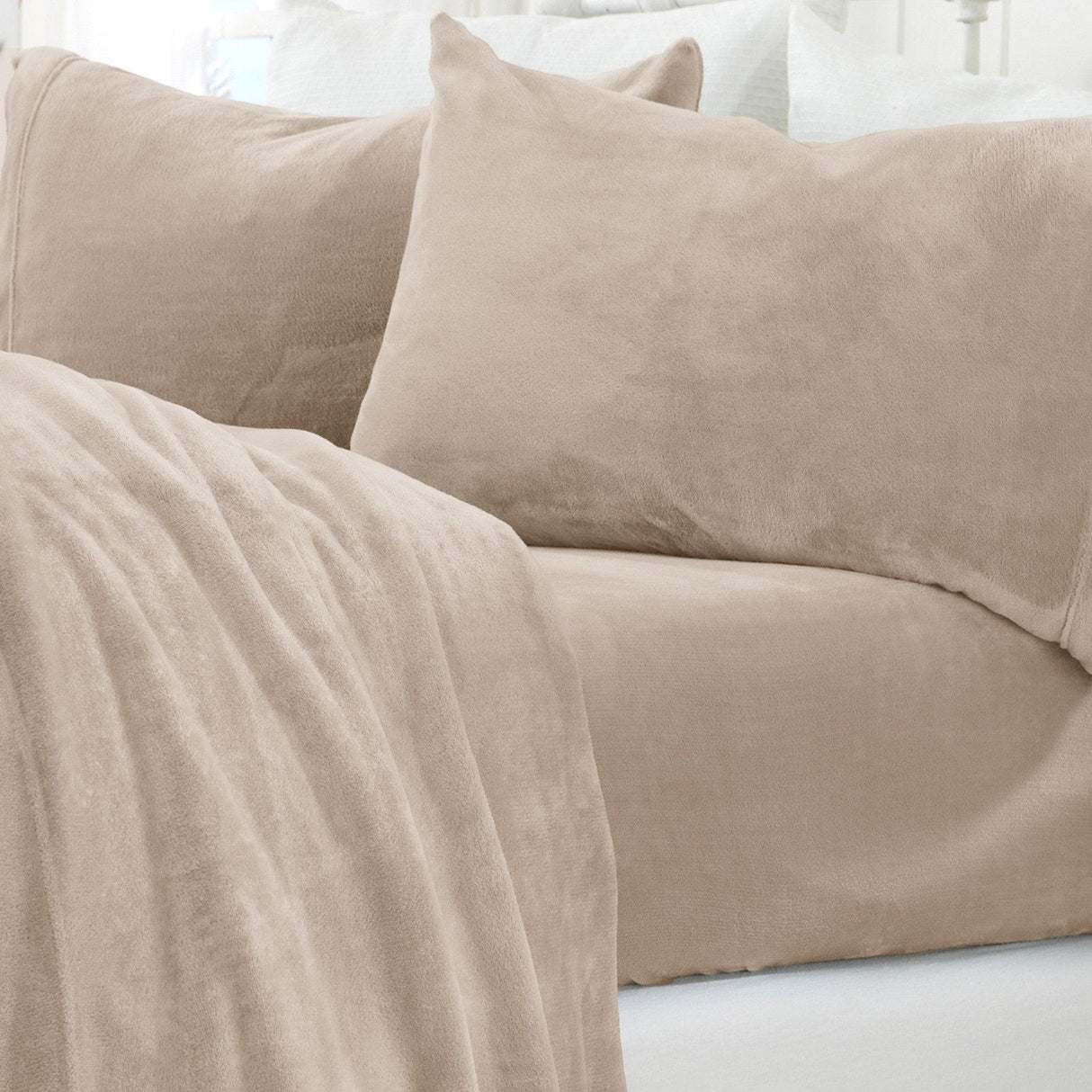 4-Piece Solid Plush Sheet - Velvet Luxe Collection