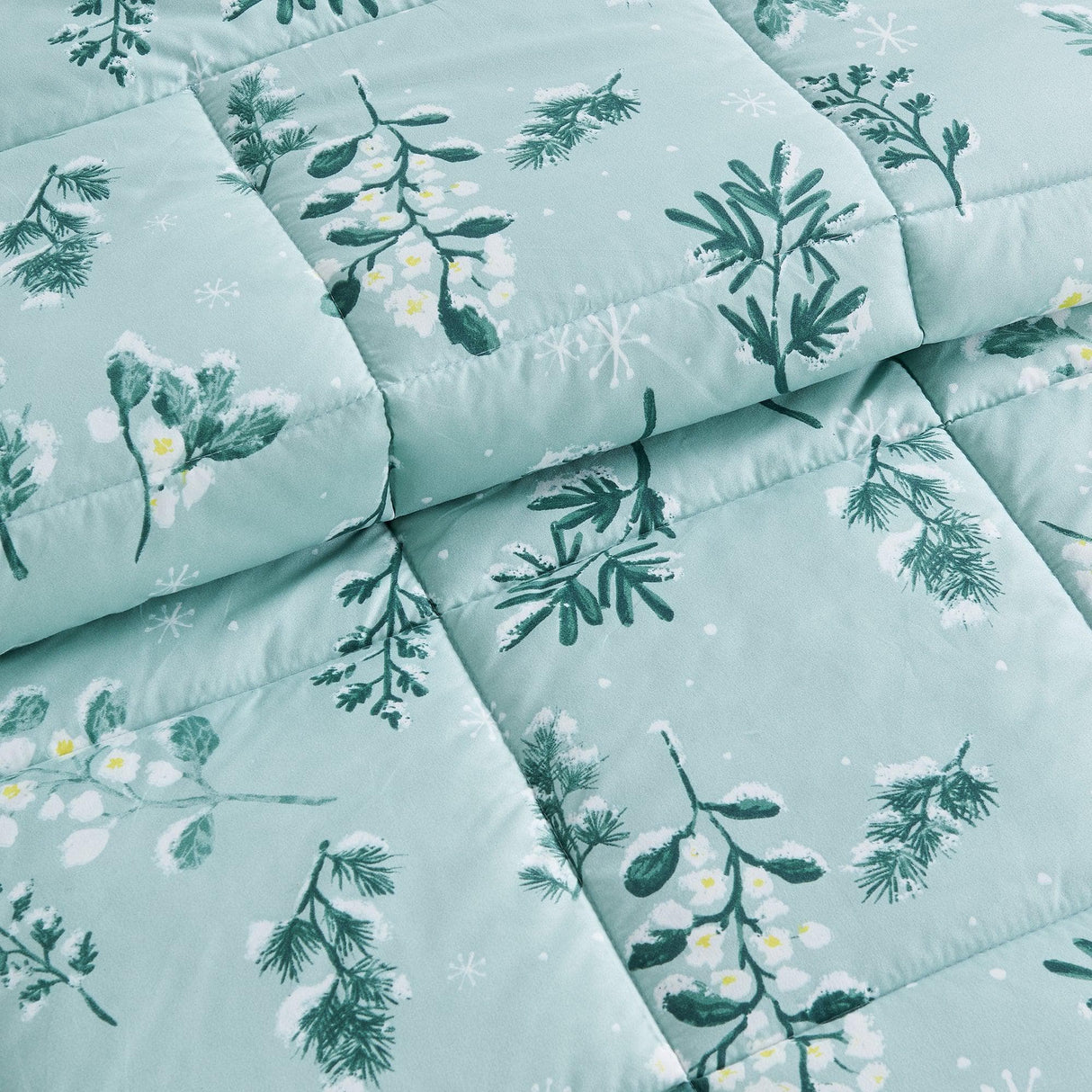 Reversible Christmas Comforter and Sham Set - Holiday / Lodge Odette Collection