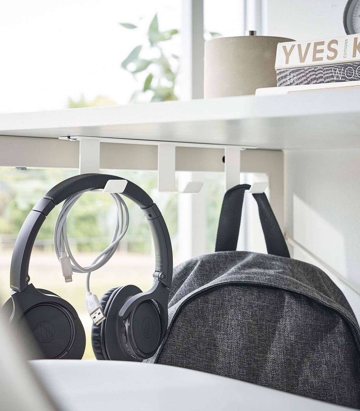 Cintre sous le bureau - Acier